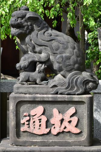 牛天神北野神社の狛犬達