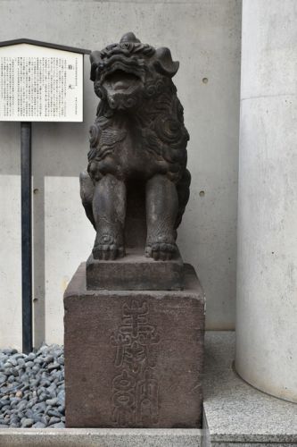築土神社の狛犬達