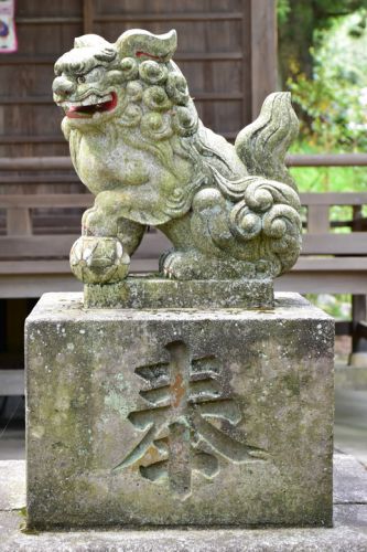 子生神社の狛犬達