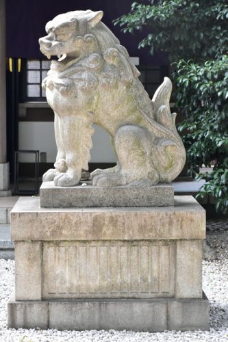 雑司ケ谷大鳥神社の狛犬達