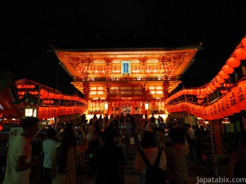 京都観光！伏見稲荷大社 本宮祭・宵宮祭の非現実的な美しさを堪能
