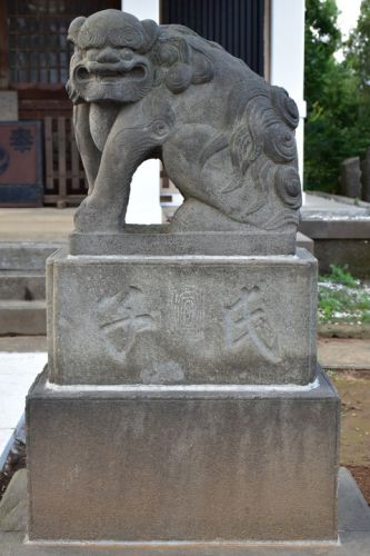 前野熊野神社の狛犬達