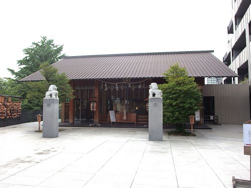 赤城神社（新宿区） - モダンなデザインで生まれ変わった、牛込総鎮守赤城大明神