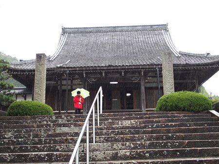 蓮通寺の金色の大日如来坐像