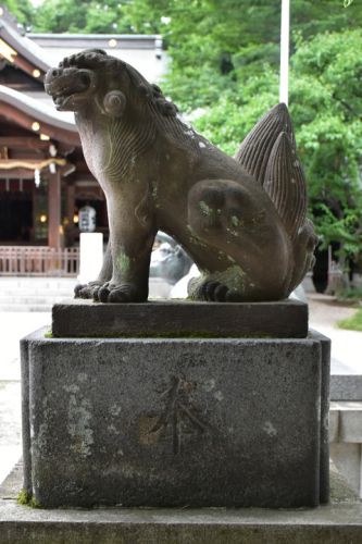 布田天神社の狛犬達