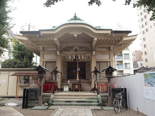 矢先稲荷神社 - 江戸時代に、浅草三十三間堂の鎮守として創建された神社
