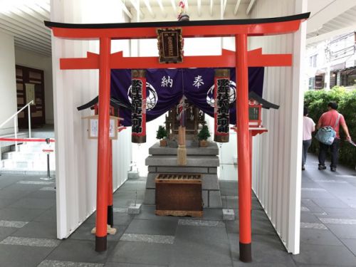 歌舞伎稲荷神社 銀座にある歌舞伎座で御朱印を頂く（東京都中央区）