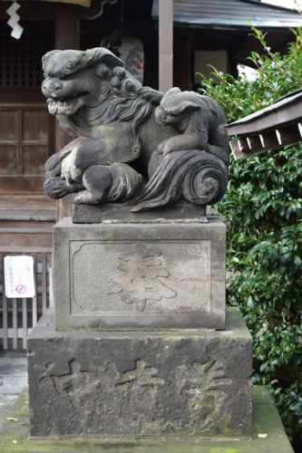 利田神社の狛犬達