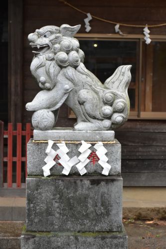 子之三嶋神社の狛犬達