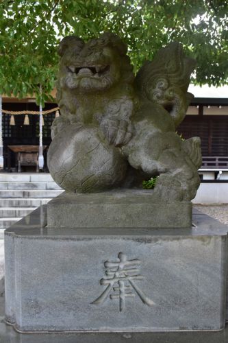 下小松天祖神社の狛犬達