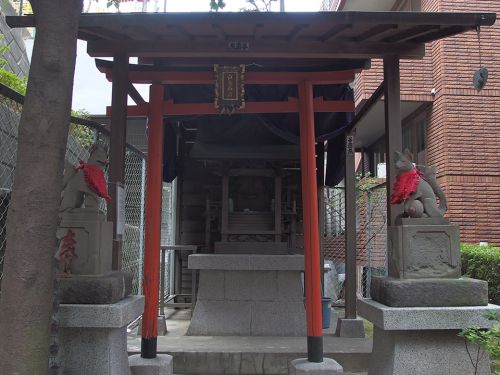 白菊稲荷神社 - 大正時代創建・新しい「東京」の街に勧請されたお稲荷さま