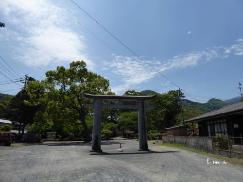 ウーナ４０　岩蔵天山神社　七歳の童女に神が懸かった