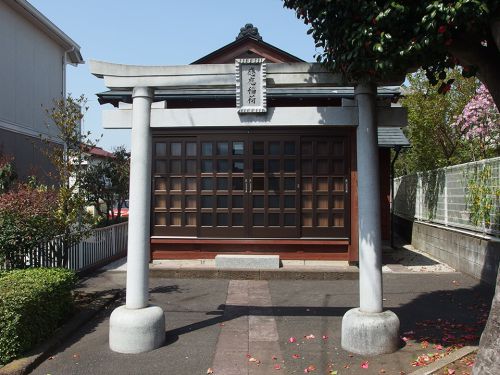 感應稲荷神社 - 町田市森野の住宅街に佇む小祠