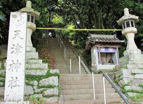 小豆島の狛犬　 神懸通 （かんかけどおり）天津神社　青銅狛犬