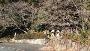 熊野神社（福岡県朝倉市杷木若市3083）の盃状穴