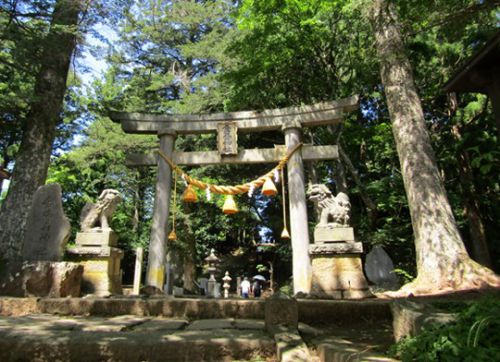 金峰神社と小滝のチョウクライロ舞（１）