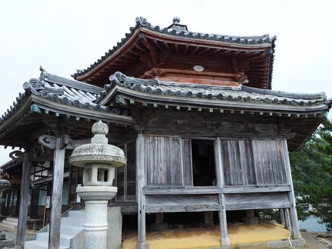 「西堂寺　六角堂」の御朱印　綺麗な日本海に浮かぶような六角堂（山口県萩市）