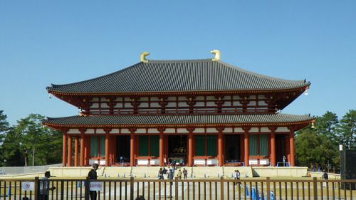 興福寺 北円堂と中金堂