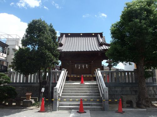 鹿島大神 - 鎌倉時代にこの地を開墾した人々によって創建されたと伝わる神社