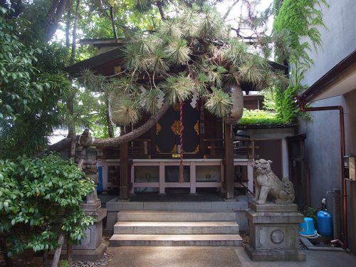 秋葉神社（港区北青山） - 表参道の交差点のすぐそばに鎮座している神社