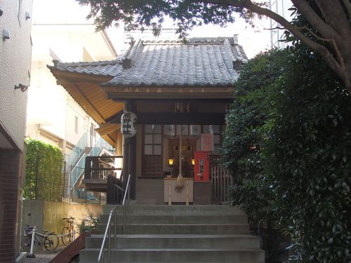 飯倉熊野神社 - 紀州・熊野三山の御分霊を祀り、太田道灌が再建したと伝わる神社