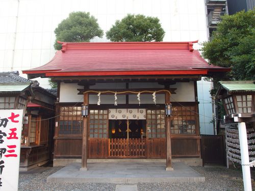 羽衣町厳島神社 - 洲干湊の先端に祀られた「清水弁天」が起源