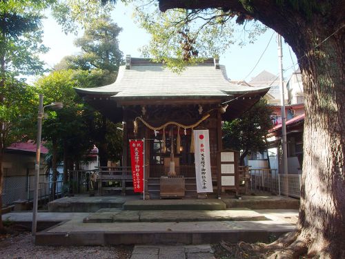 子神社（横浜市中区日ノ出町） - 創建は推古天皇の御代と伝えられ、「人不入斗宮」とも呼ばれた神社