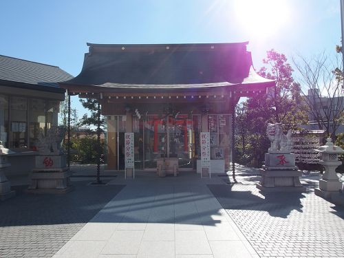 大和天満宮 - 旧厚木海軍飛行場に祀られていた「厚木空神社」の社殿のひとつを持ち出したのが起源と伝わる神社