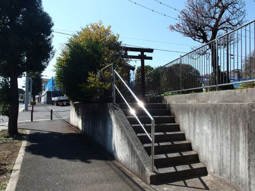 第六天神社（横浜市都筑区池辺町） - 中原街道沿いに祀られている第六さま