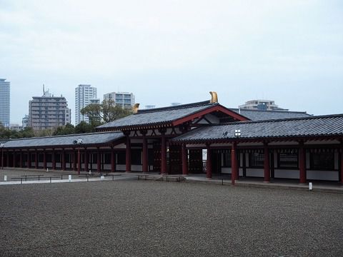 四天王寺　白鳳時代の排水溝史跡　講堂と六時堂（大阪市天王寺区）