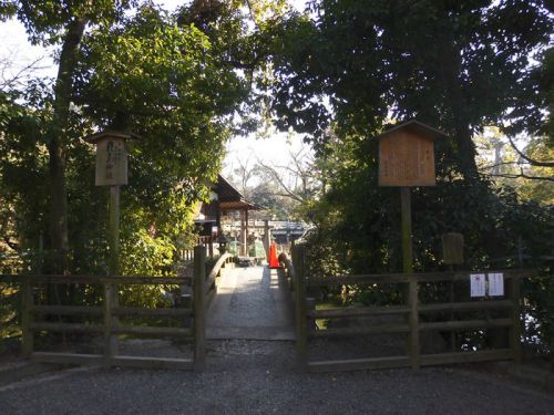 厳島神社（池の弁天） -京都市上京区京都御苑-