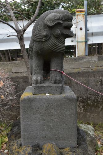 福森稲荷神社の狛犬達