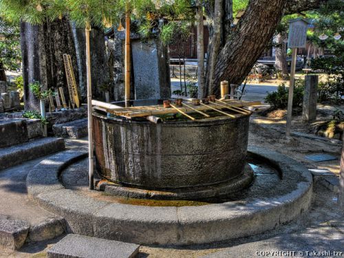 智恩寺と成相寺の鉄湯船 （京都）