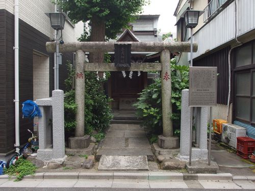 甚内神社 - 江戸時代初期創建・武田家の再興を願いながら病に倒れた武人を祀る神社