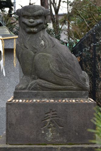 熊野神社の狛犬達