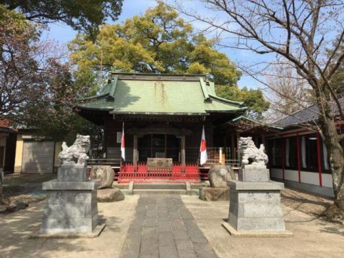 芳川神社　見事な彫刻と江戸後期の拝殿が残る神社（埼玉県吉川市）