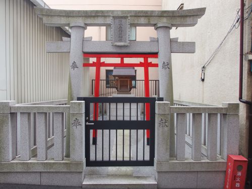 清水扇稲荷神社 - かつて鎌倉・扇ケ谷で祀られていたお稲荷さま
