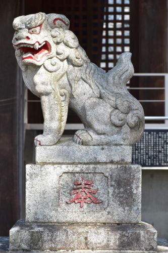 東町稲荷神社の狛犬達