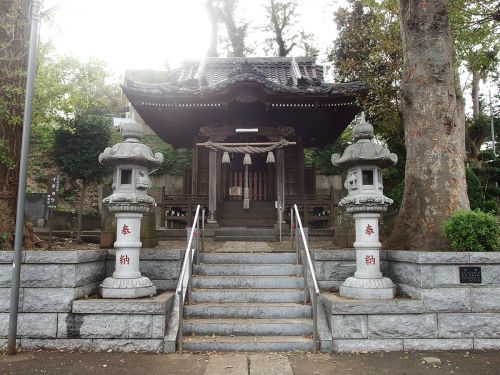八杉神社 - 村内の２つの神社が戦後に合併してできた神社