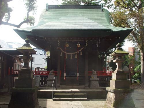 野沢稲荷神社 - 旧野沢村の鎮守として祀られていた神社
