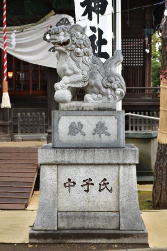大泉諏訪神社の狛犬達