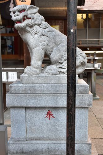 三河稲荷神社の狛犬達