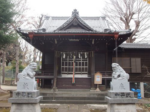 堤方神社 - 旧堤方村にあった神社が合祀されてできたお社