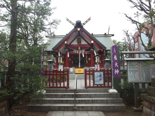 徳持神社 - 鎌倉時代創建・旧荏原郡池上村大字徳持の鎮守として崇められていた八幡さま