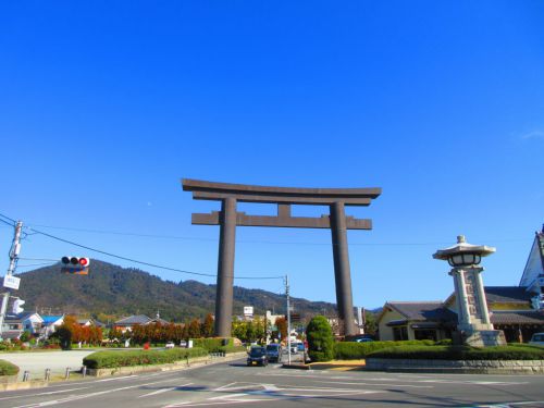 【奈良】三輪山に祈りを捧げる日本最古の神社「大神神社」の御朱印
