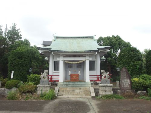 本郷神社（横浜市緑区） - 16世紀末に創建された稲荷社が起源と伝わる、旧本郷村の鎮守