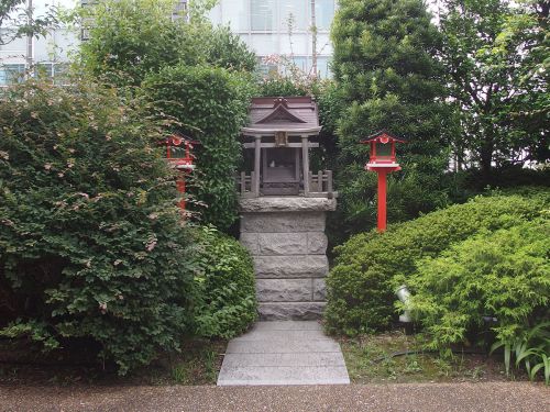 熊鷹社（新宿タカシマヤ屋上） - 新宿タカシマヤ屋上に鎮座する神社
