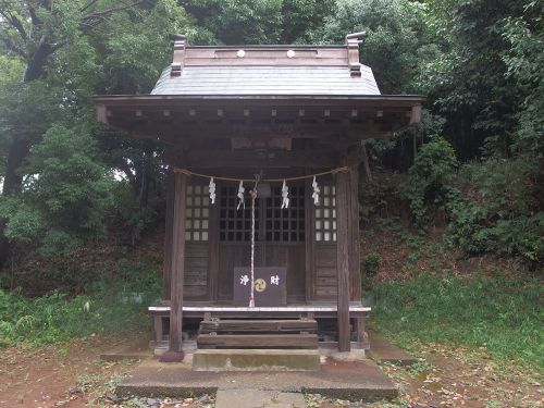 和田八幡宮 - 鎌倉幕府初期の御家人・和田氏の氏神として祀られたのが起源
