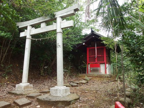 駒岡厳島神社 - 洲崎弁財天の御神体をこの地に遷して創建された神社