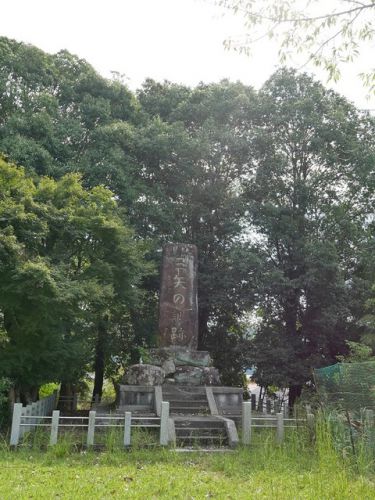 拝殿前に５本もの千年杉のご神木　「清神社（すがじんじゃ）」（広島県安芸高田市）